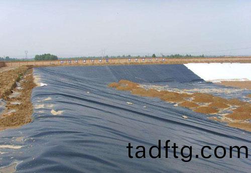 聯誼(yi)土工膜垃(la)圾填(tian)埋場(chang)的施工(gong)案(an)例(li)