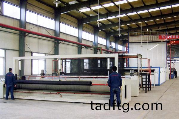  經(jing)編(bian)滌綸(lun)土(tu)工格(ge)柵(shan)生(sheng)産(chan)線